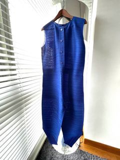 Vintageafropicks - pleats please Issey Miyake jumpsuit , olive color , sz 3