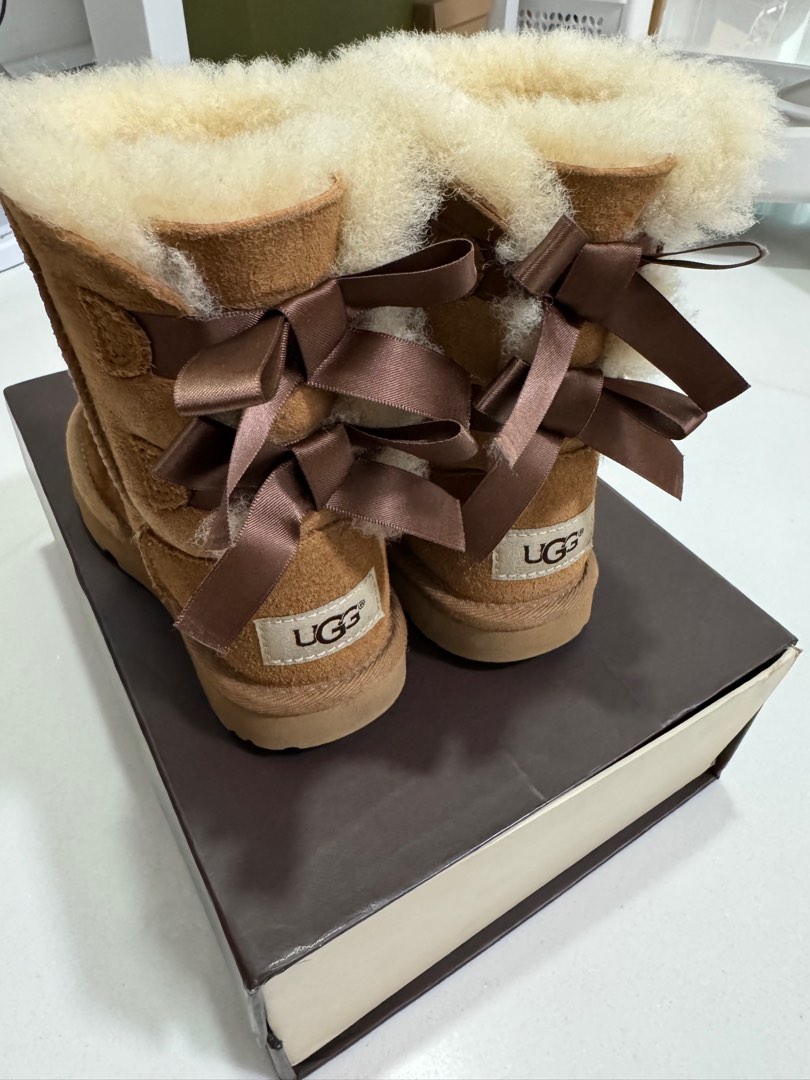 Girl uggs with bows outlet