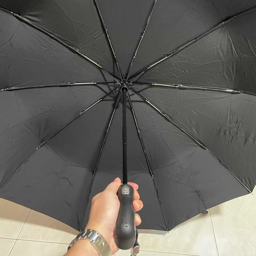 Automatic Louis Vuitton Elegant Umbrella ☔, Hobbies & Toys, Travel,  Umbrellas on Carousell