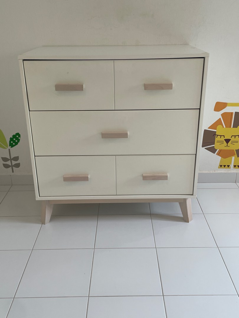 Babyletto Scoot 3Drawer Dresser, Furniture & Home Living, Furniture