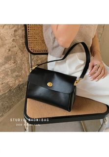 (Category: ) located in . Submitted by yivve (Listing ID 1262499864, Image 1). Description: .