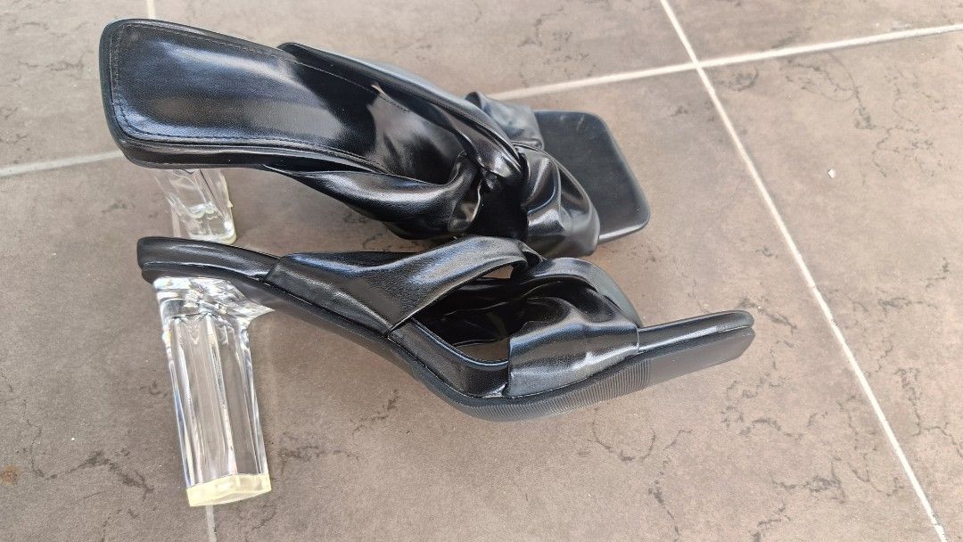 Comfy clear heels top