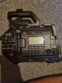 blackmagic ursa mini 4.6k g2