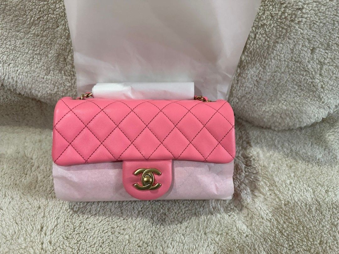 BNIB 22C pearl crush light beige (NG120) mini rectangle bag in lambskin GHW  - CHANEL (microchip) - beige clair, Luxury, Bags & Wallets on Carousell
