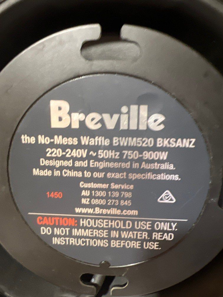 Breville waffle iron BWM520 BKANZ, TV & Home Appliances, Kitchen
