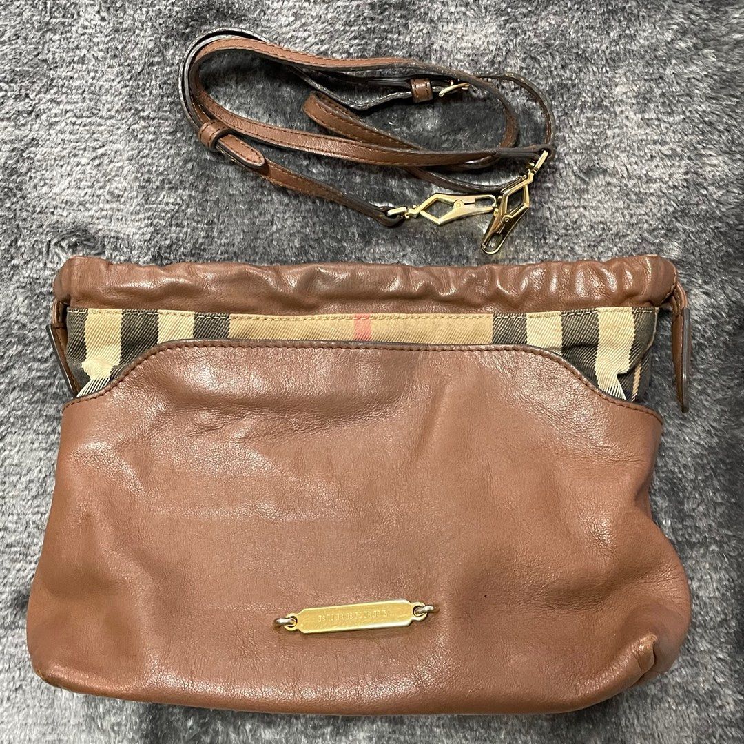 Authentic Burberry Bag Vintage/crossbody and tote bag, Women's Fashion, Bags  & Wallets, Cross-body Bags on Carousell