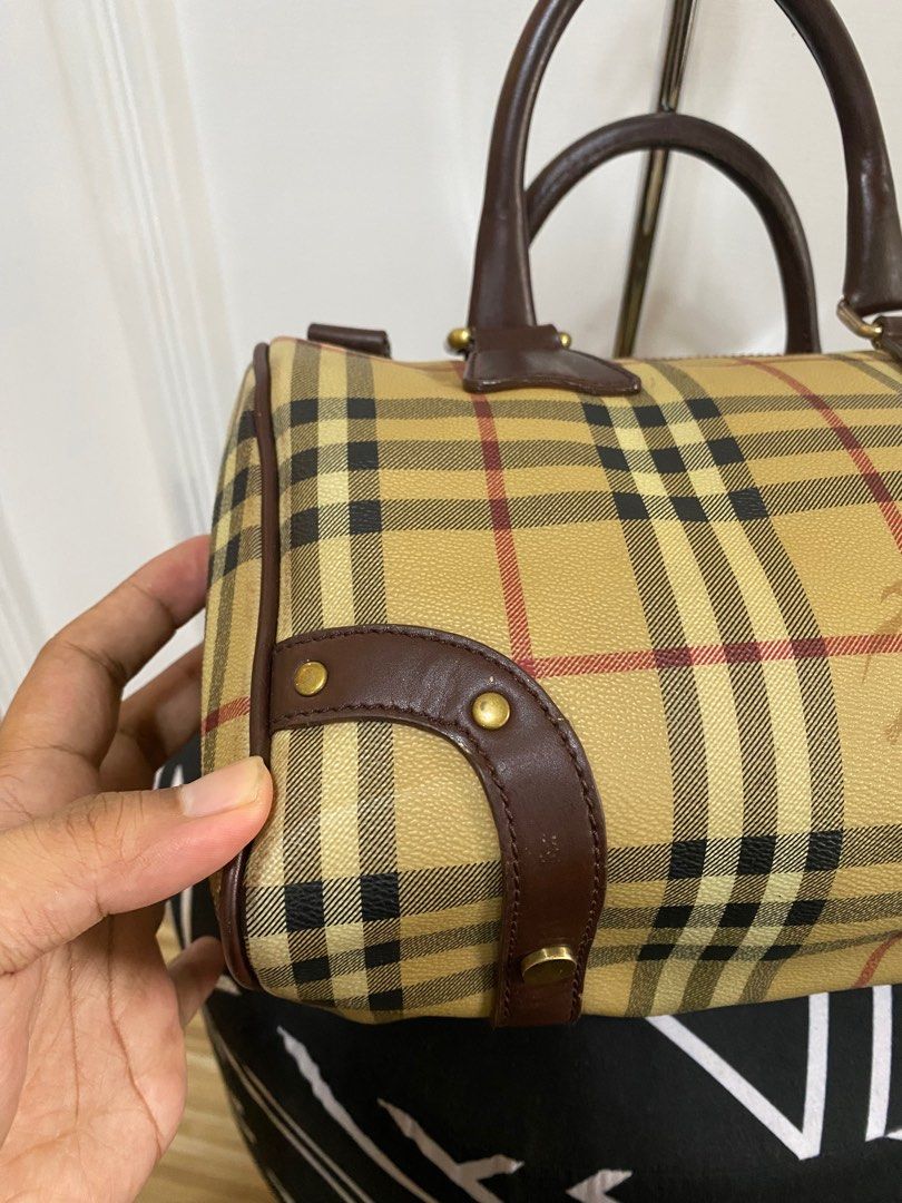 BuRberry speedy bag good condition 85% OK, authentic full leather size 28 x  18 x 16 cm, bag only, Barang Mewah, Tas & Dompet di Carousell