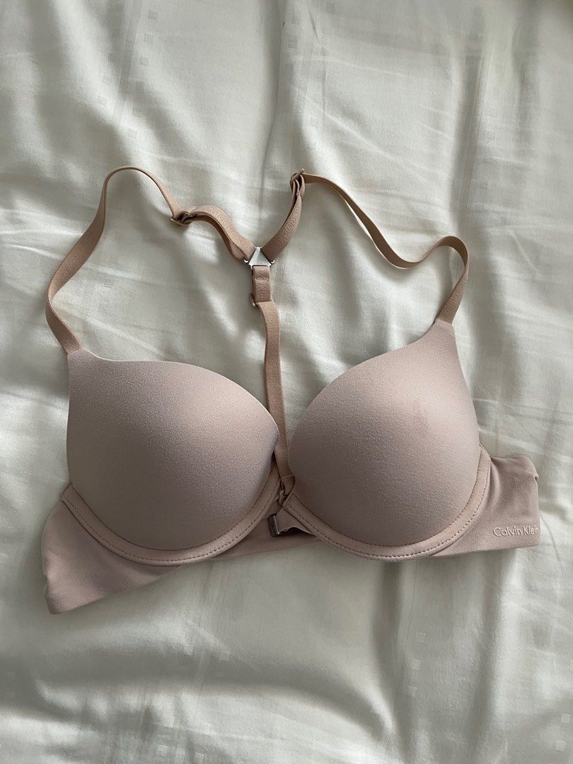 Calvin Klein Racerback Bra 34B, Women's Fashion, Undergarments & Loungewear  on Carousell