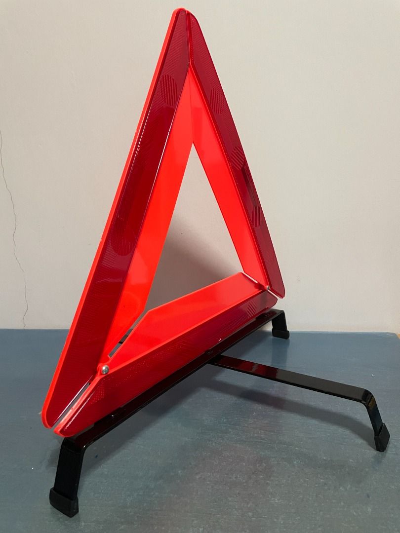 Car Triangle Warning Reflector, Car Accessories, Accessories on Carousell