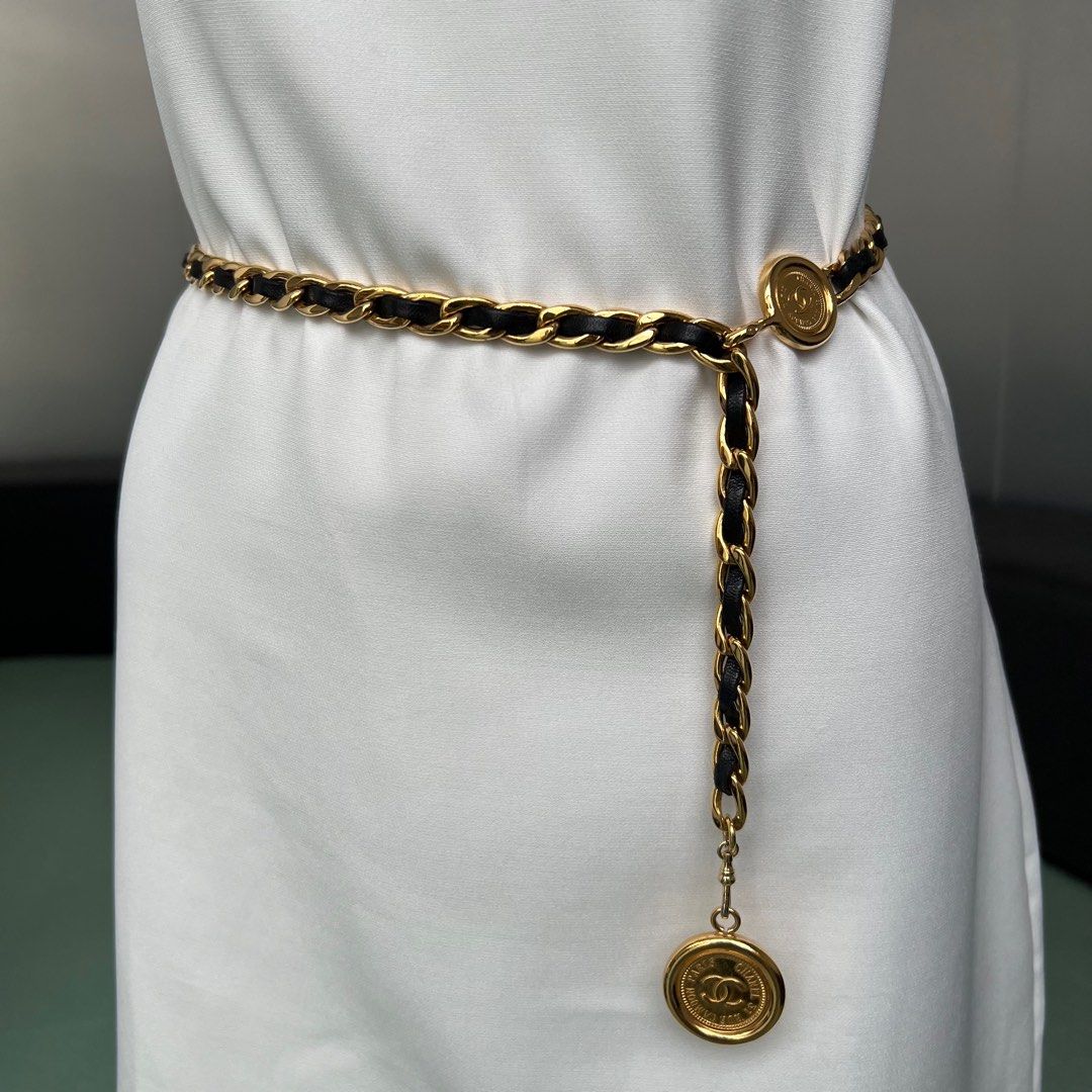 Medallion chain clearance belt