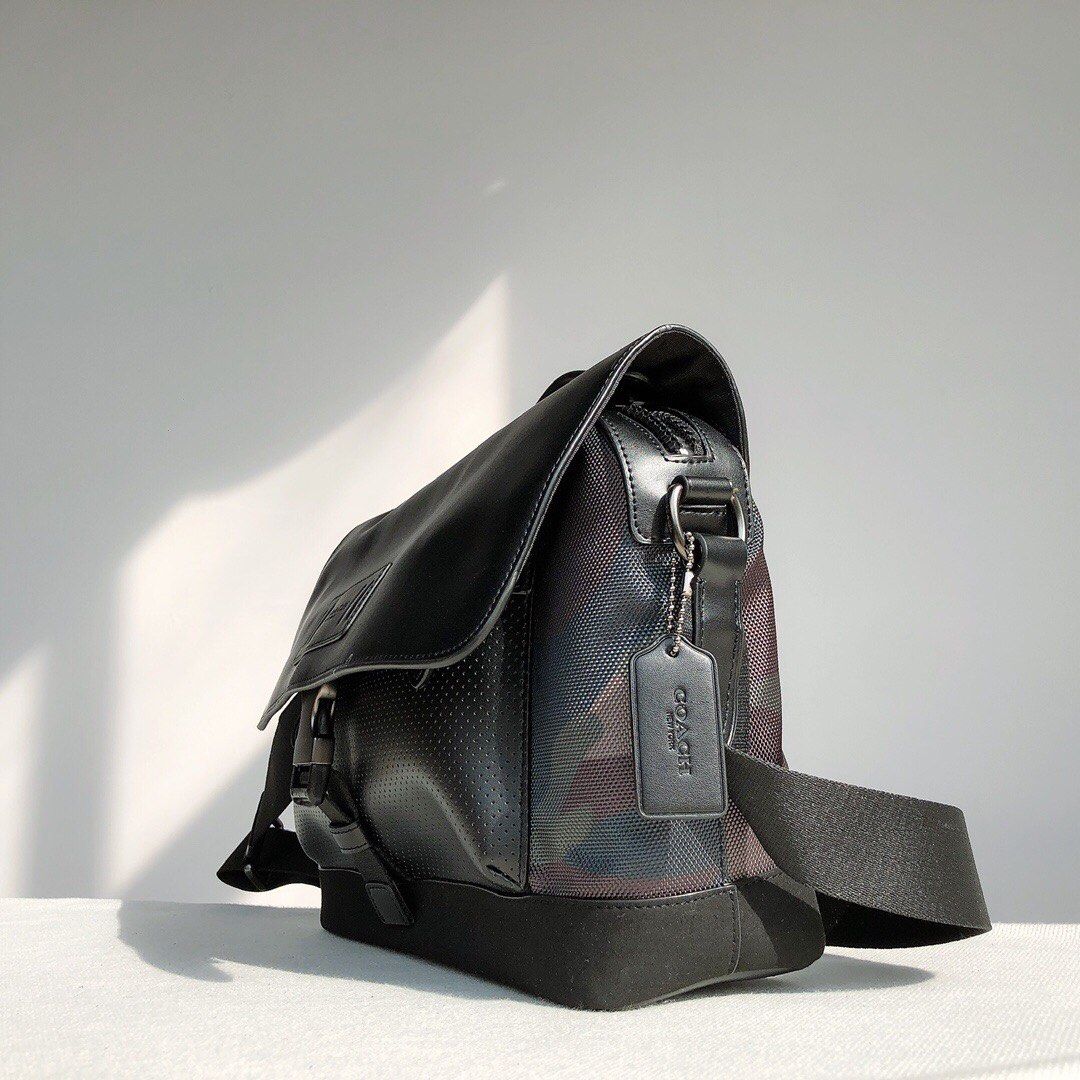 Coach messenger bag canada outlet