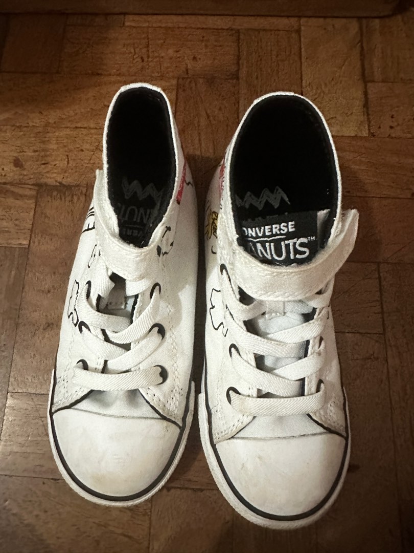Converse Peanuts edition US10, Babies & Kids, Babies & Kids Fashion on