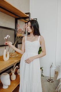 Danity roses MEDLEY RUCHED RUFFLE MAXI DRESS (WHITE)