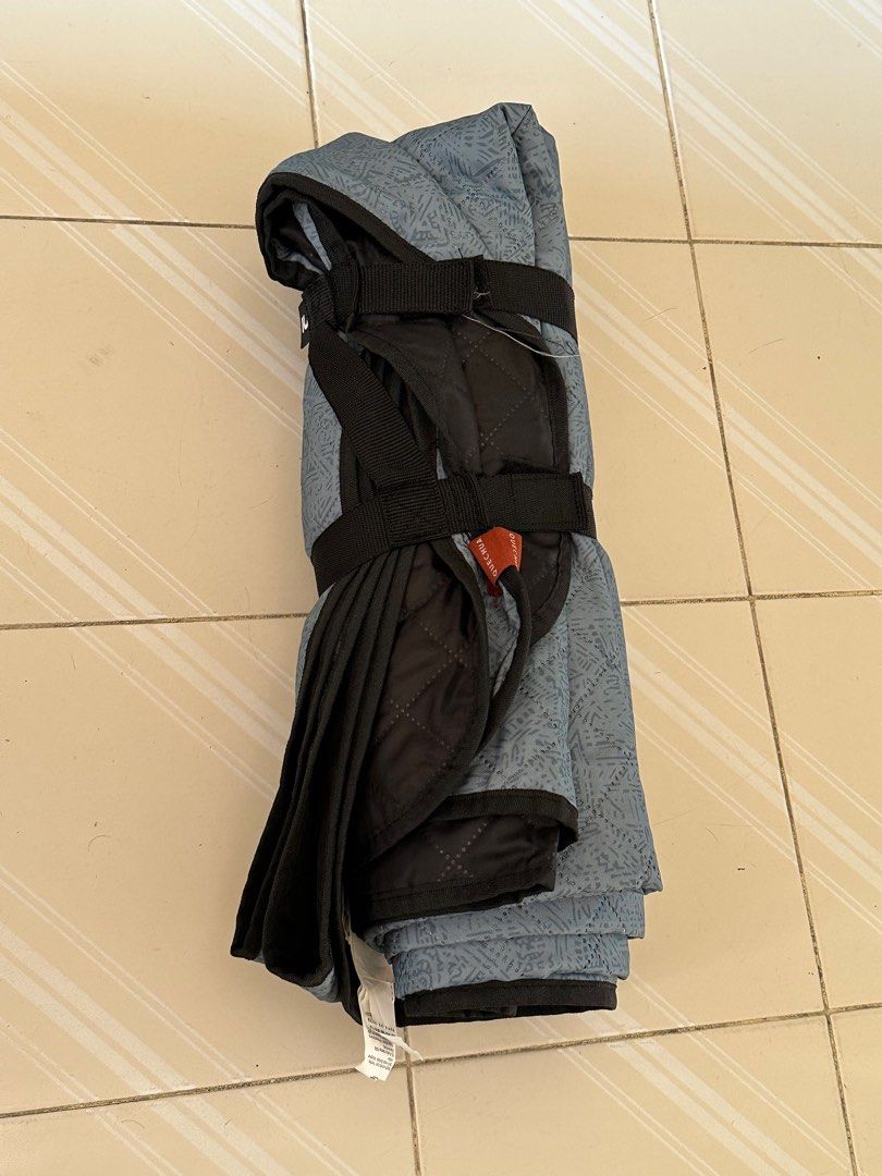 Decathlon picnic mat, Sports Equipment, Hiking & Camping on Carousell