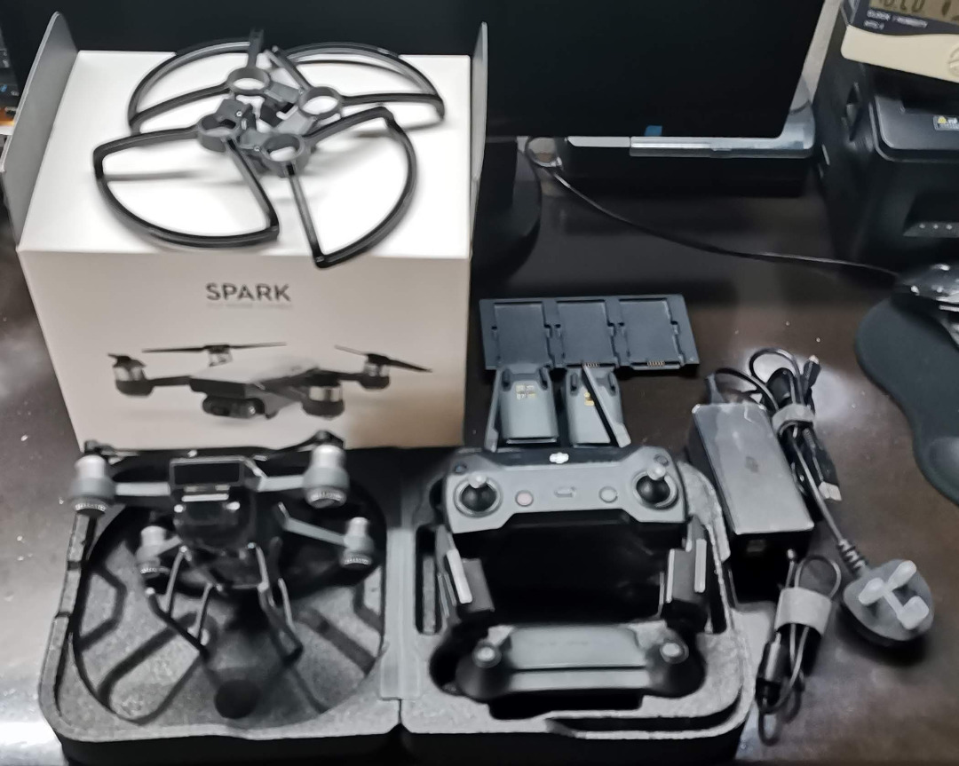 DJI SPARK Combo, 攝影器材, 航拍- Carousell