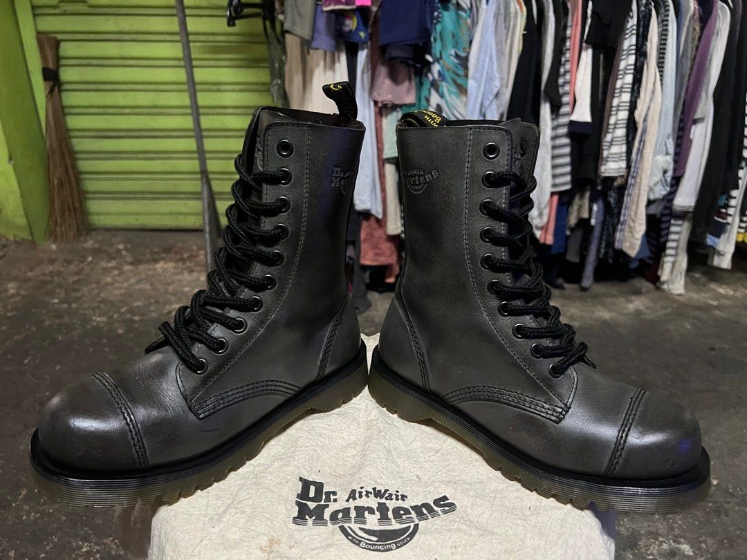 Dr. Martens 2B34 Uk5 Women s Fashion Footwear Boots on Carousell