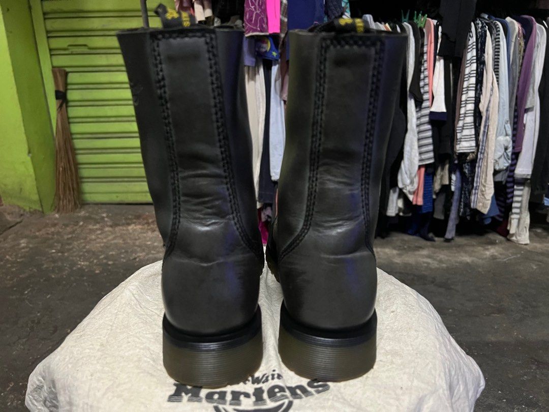Dr. Martens 2B34 Uk5 Women s Fashion Footwear Boots on Carousell