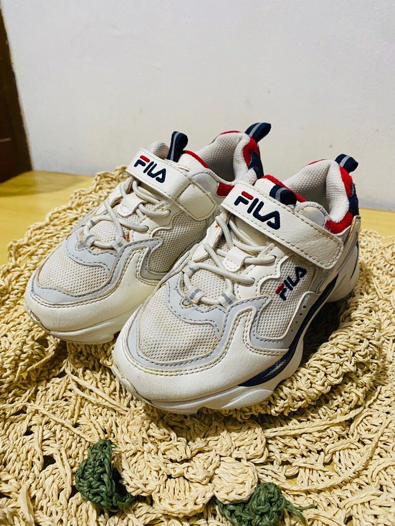 Fila disruptor hot sale kids sale