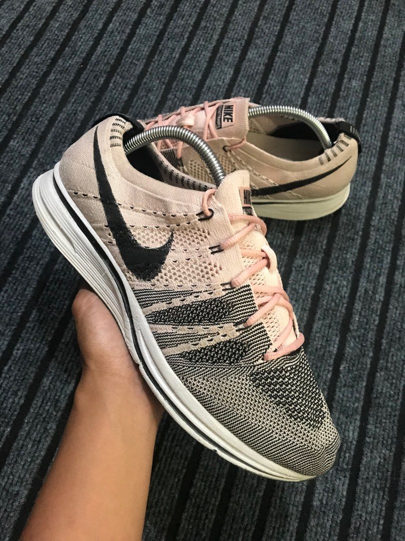 Nike flyknit trainer sunset tint on feet store