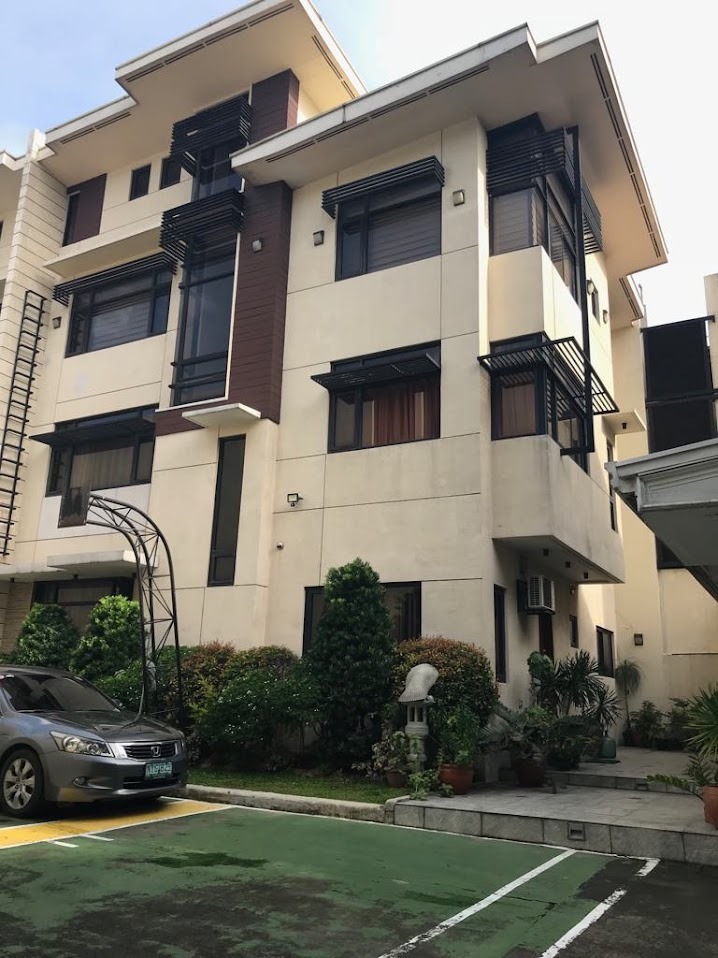 For Rent Unfurnished 3Storey Townhouse in Sacred Heart, Quezon City