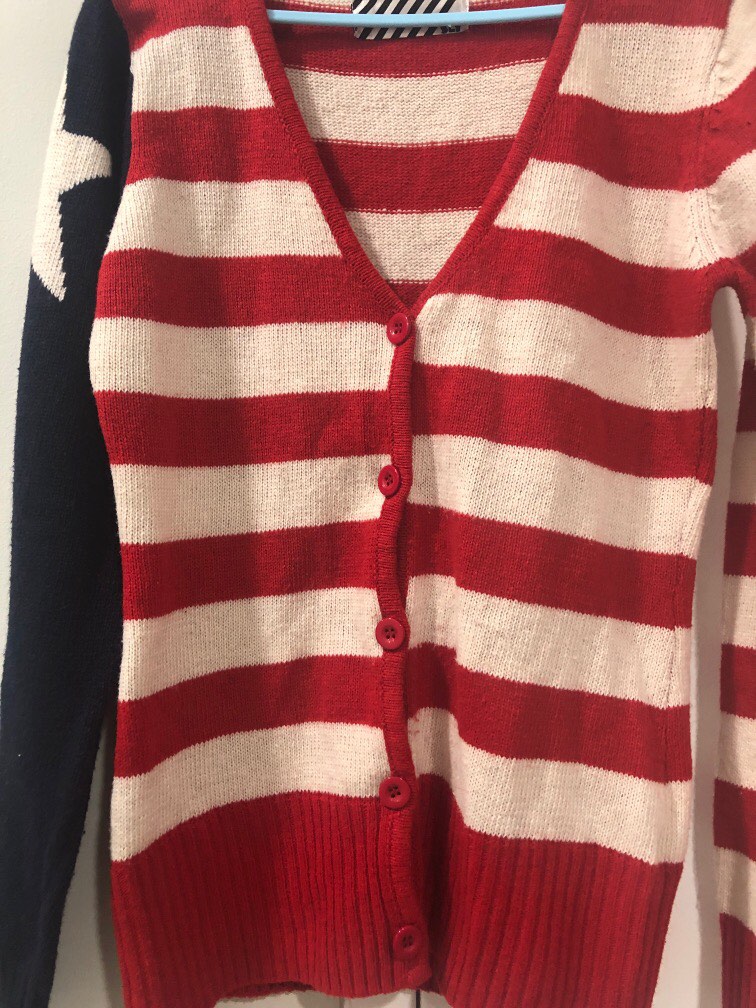 White sweater with discount red and blue stripes