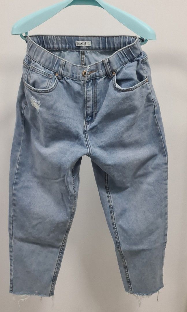 Mom 2025 jeans garage