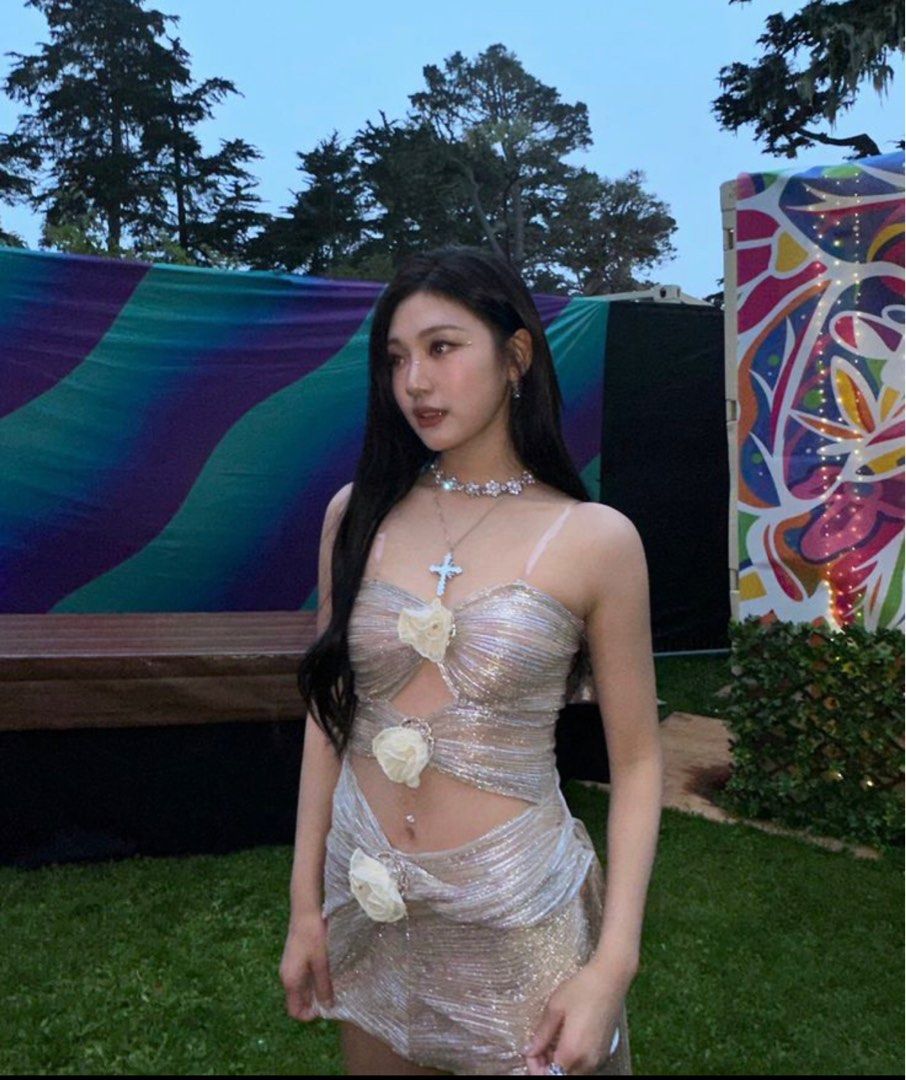 Gold Elegant Sexy Dress (Category: Dresses) located in Muntinlupa City. Submitted by bbiblythe (Listing ID 1262609910, Image 3). Description: Custom made Inspired by Ningning from aespa fits xs to m Worn once for my birthday bilhin niyo na pls.