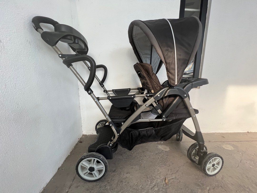 Graco room on sale for 2