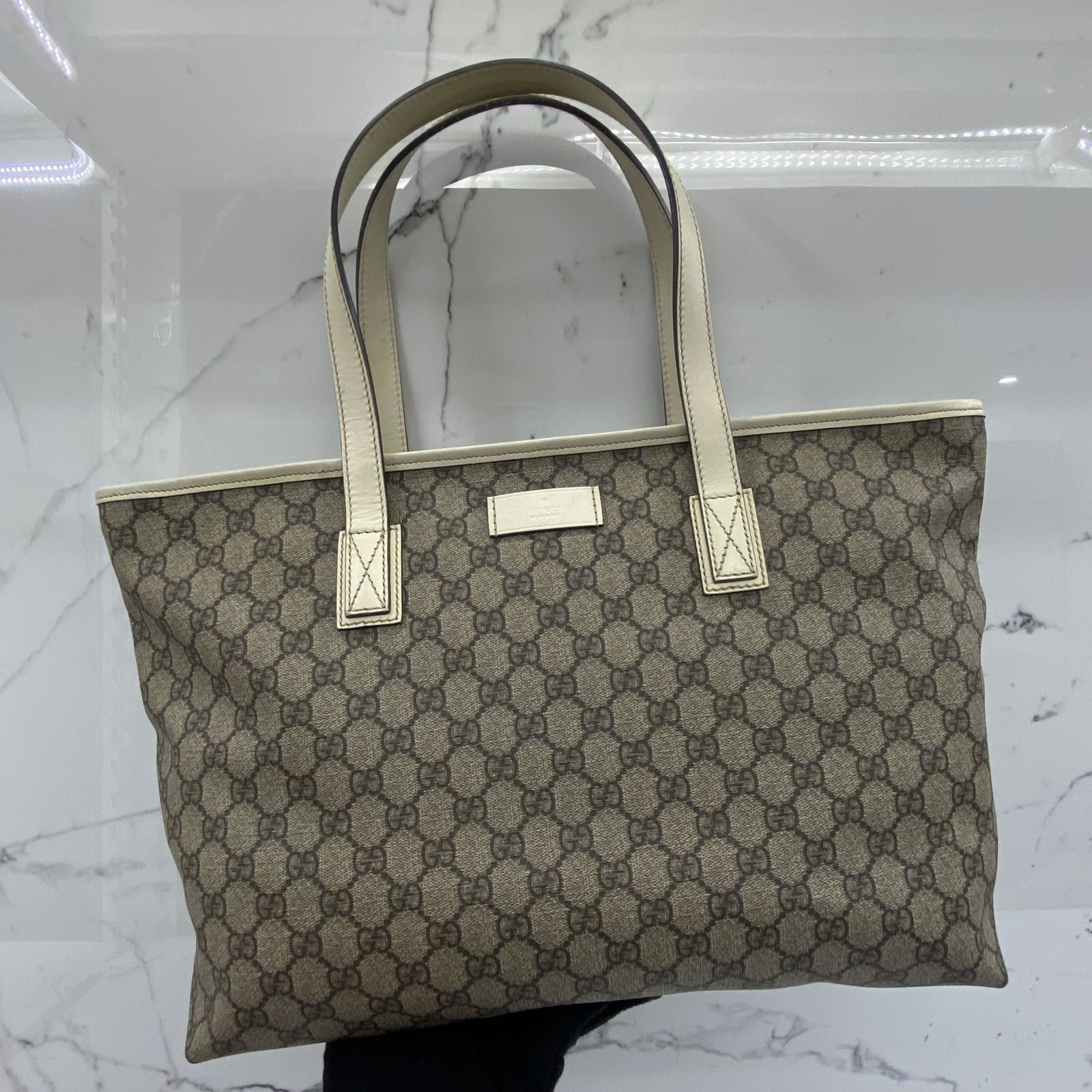 GUCCI 211137 GG TOTE BAG 237034348 WE Luxury Bags Wallets on Carousell
