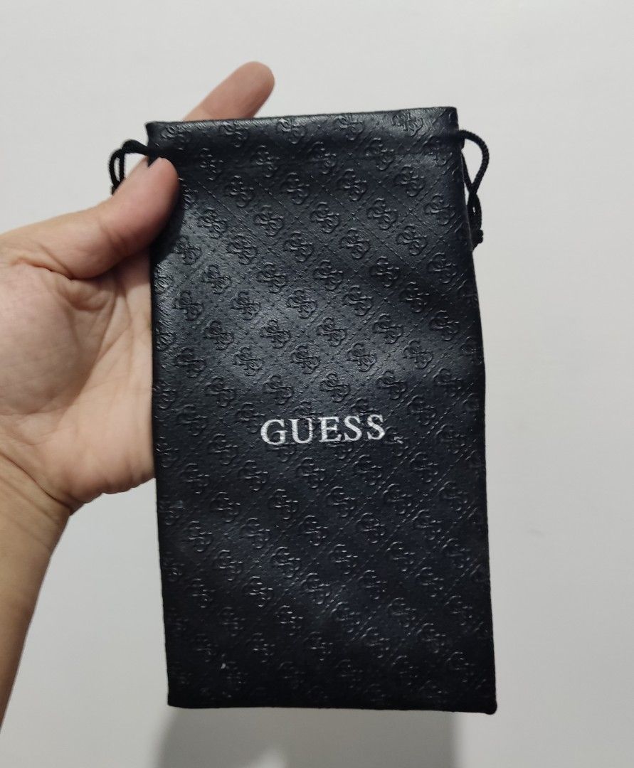Guess sunglasses pouch online