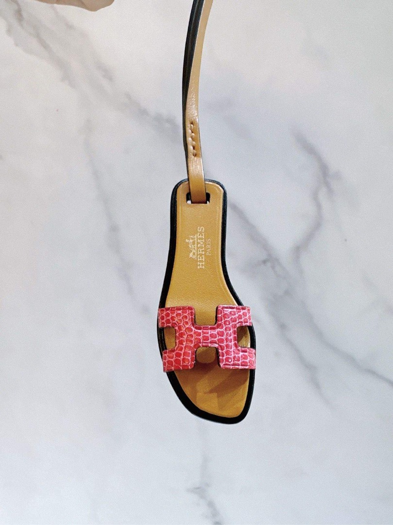 Oran sandal charm deals