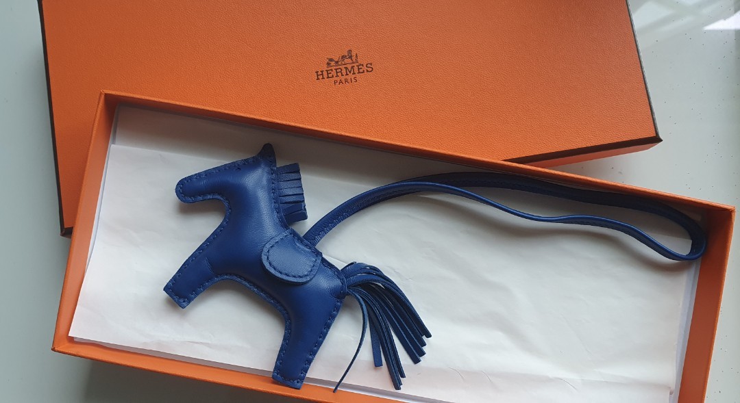 hermes rodeo (stamp y) pm size so rubis, with box