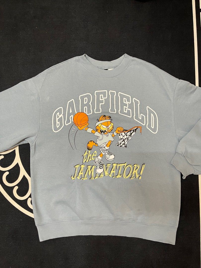 H M garfield sweatshirt Women s Fashion Tops Longsleeves on