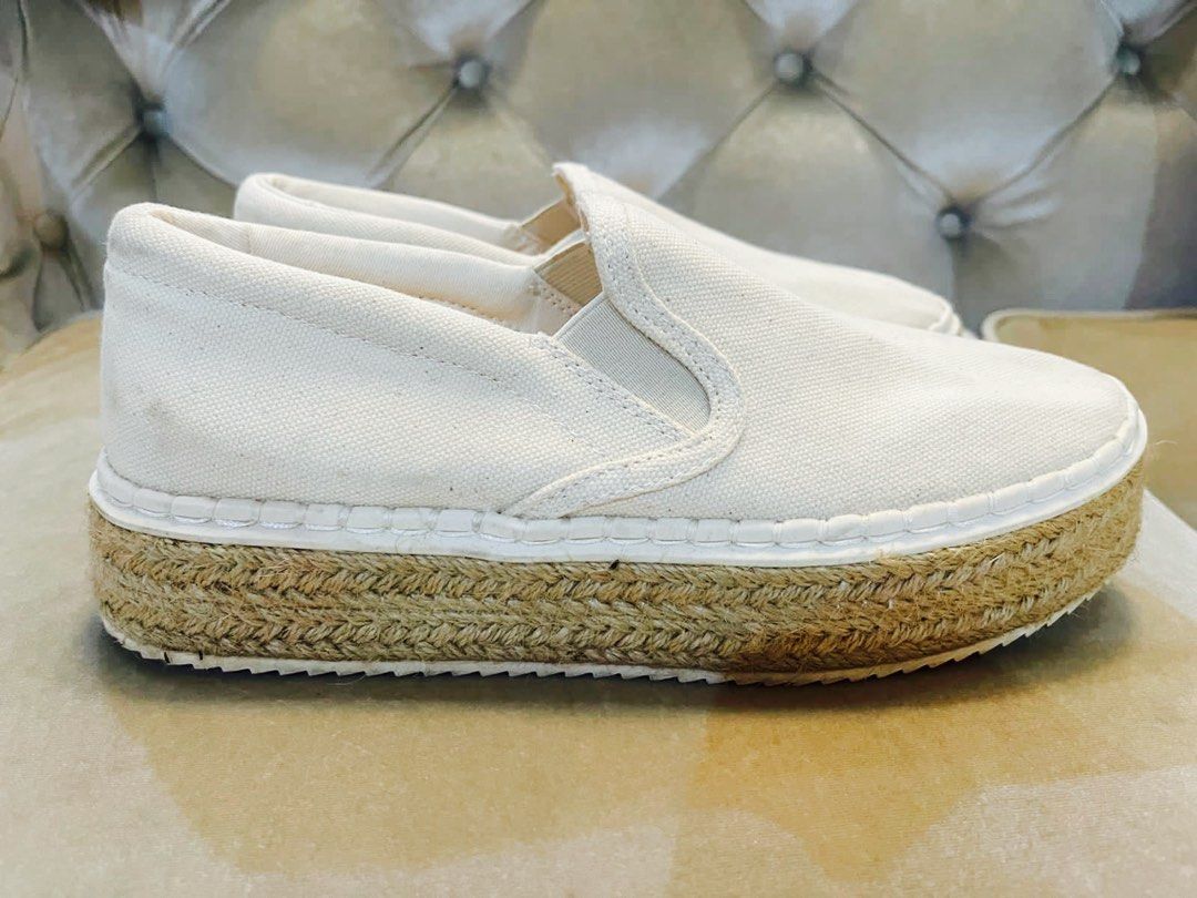 H M Slip On beige color EU39 UK6 Women Women s Fashion Footwear