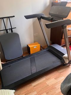 Horizon Fitness Evolve 3.0 Treadmill