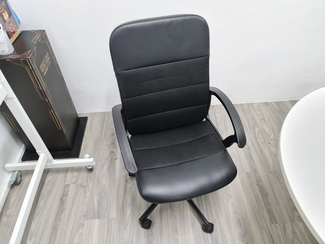 IKEA RENBERGET Swivel Chair Black, Furniture & Home Living