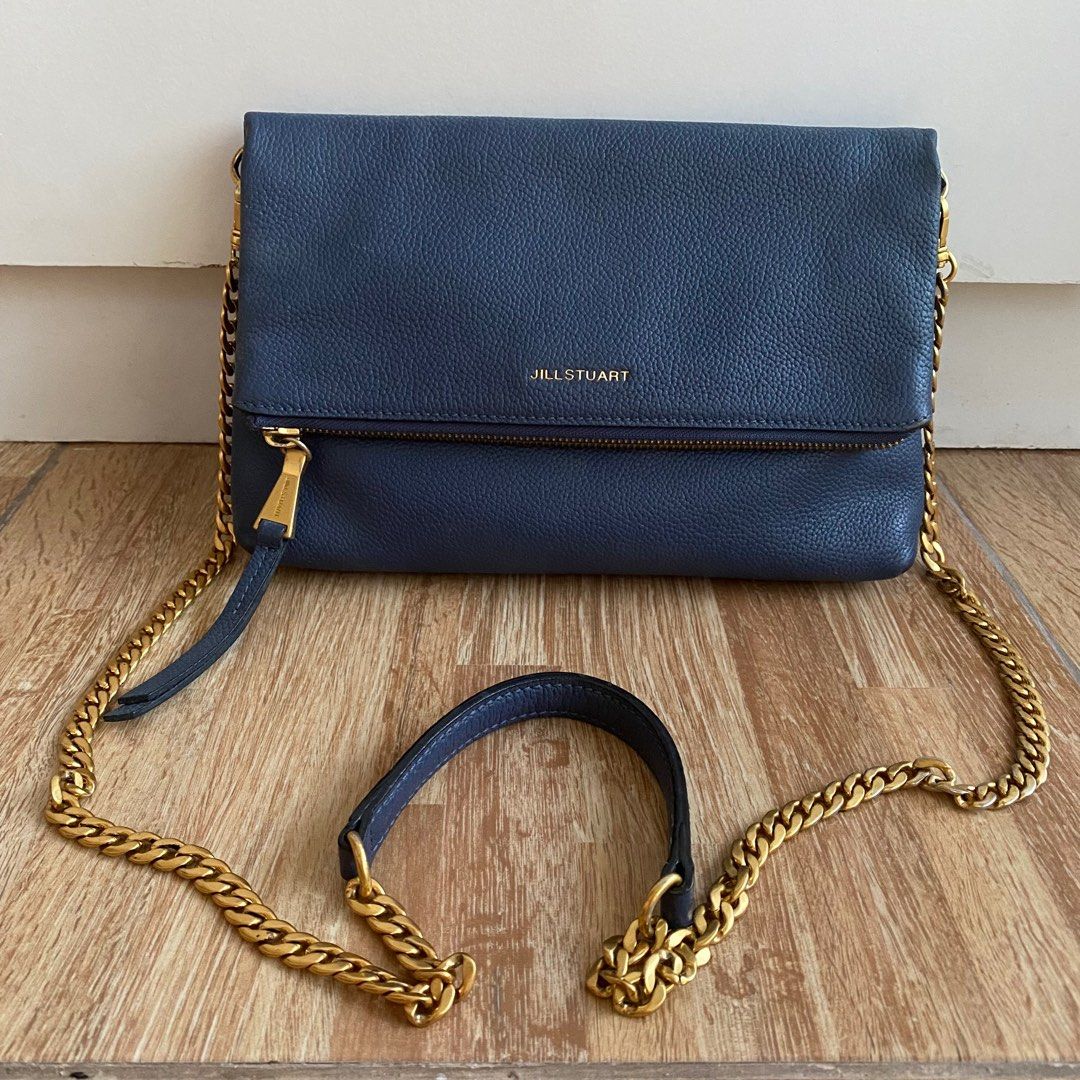 Michael Kors Daniela Large crossbody bag, Women's Fashion, Bags & Wallets, Cross-body  Bags on Carousell