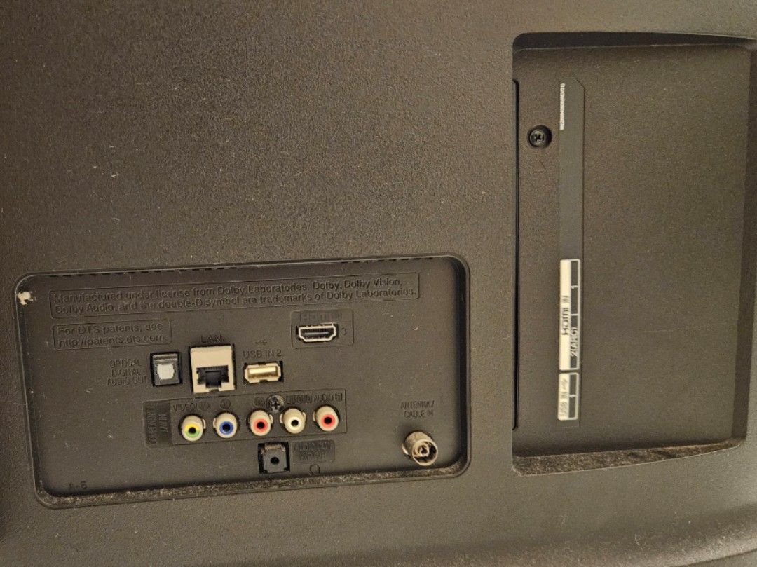 LG TV 49 inch can't turn on, TV & Home Appliances, TV & Entertainment