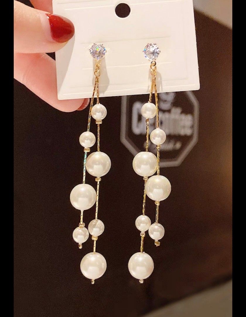 Dangling pearl shop