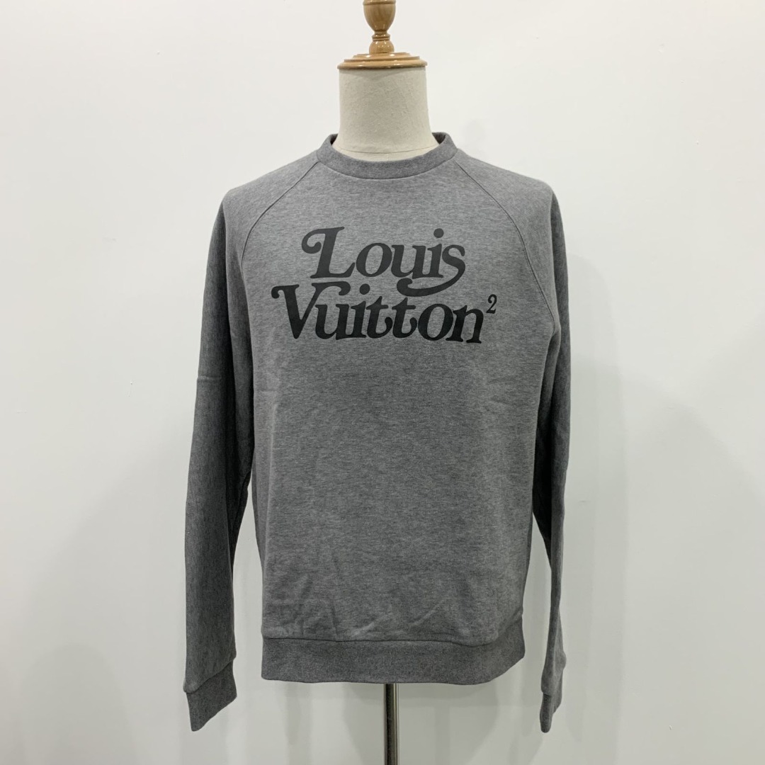 Louis Vuitton Printed Turtleneck Sweatshirt - Neutrals Tops, Clothing -  LOU717961