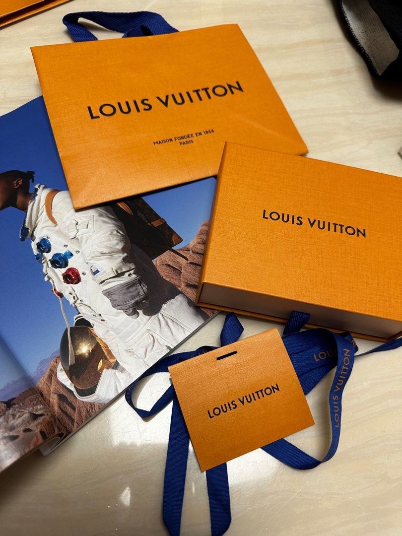 Louis Vuitton Maison Fondee En 1854 Paris gift bag - Depop