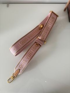 Louis Vuitton Sterling Silver Lockit Bracelet (SHF-16869) – LuxeDH