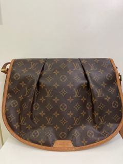 SP0168 LV Crossbody Bag, Luxury, Bags & Wallets on Carousell
