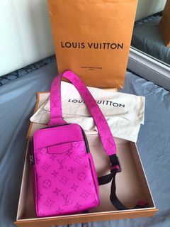 Louis Vuitton Pochette Clutch 388130