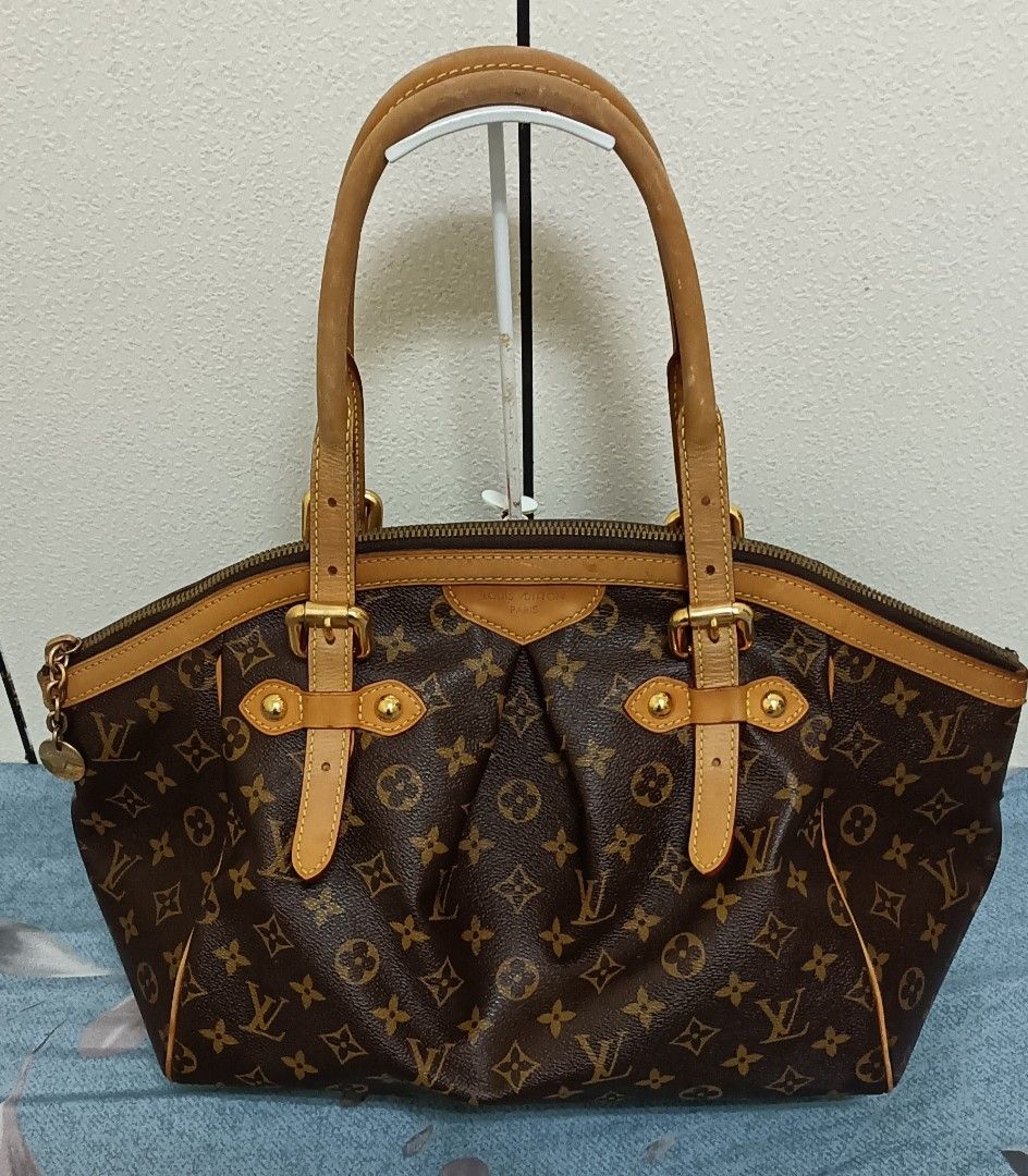 Louis Vuitton Tivoli GM, Luxury, Bags & Wallets on Carousell