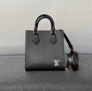 Shop Louis Vuitton EPI 2021-22FW Sac Plat Bb (M58659, M58660) by  OceanofJade