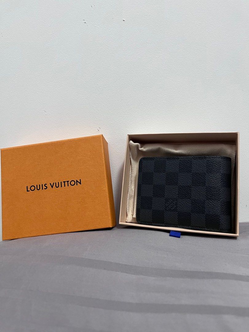 Louis Vuitton Wallet N63260, Men's Fashion, Watches & Accessories, Wallets  & Card Holders on Carousell