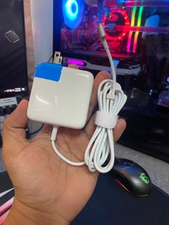 由 dmc_computer_shop (刊登 ID 1262518551，圖片 1) 提交，位於 的 (類別：)，說明：。