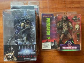 McFarlane Alien vs Predator Series 2 Birth of the Hybrid Action Figure Set