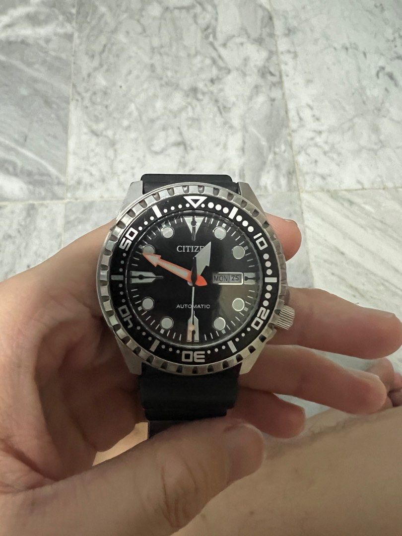 Citizen automatic hotsell diver 8200